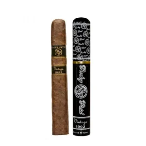 ROCKY PATEL Vintage 1992 Deluxe Toro en Tubo
