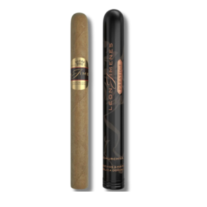 LEON JIMENES Prestige Corona en Tubo Connecticut